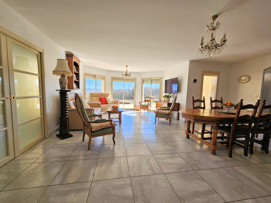 Maison à BELLERIVE-SUR-ALLIER