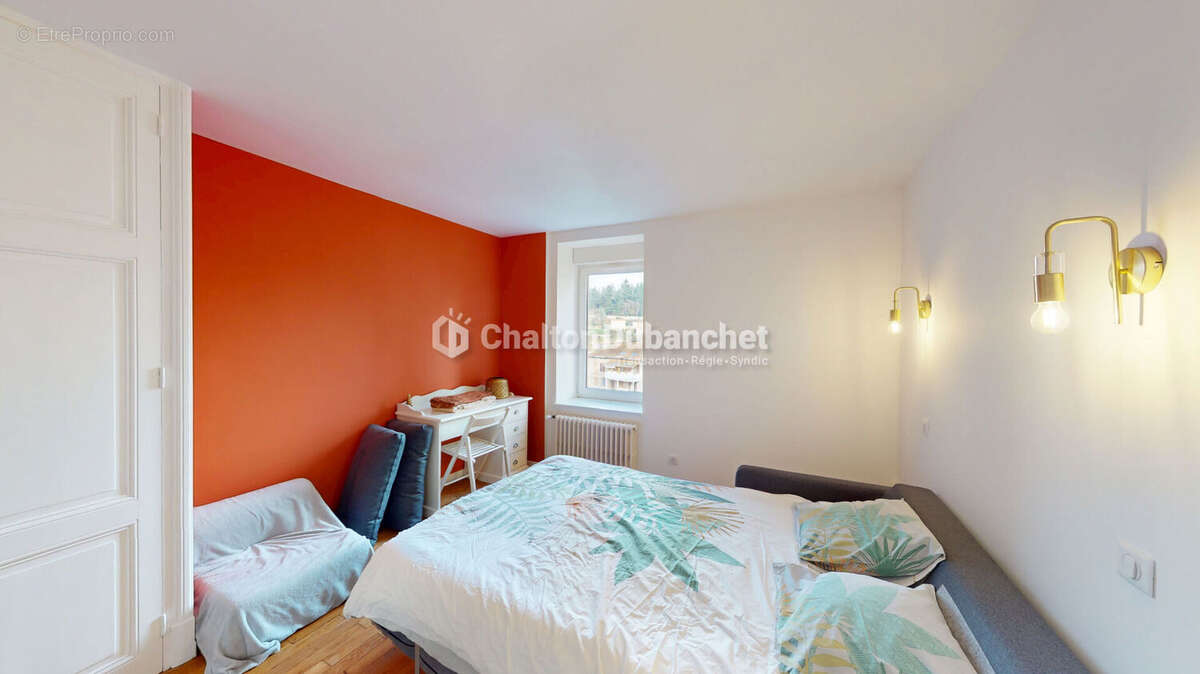 Appartement à AMPLEPUIS