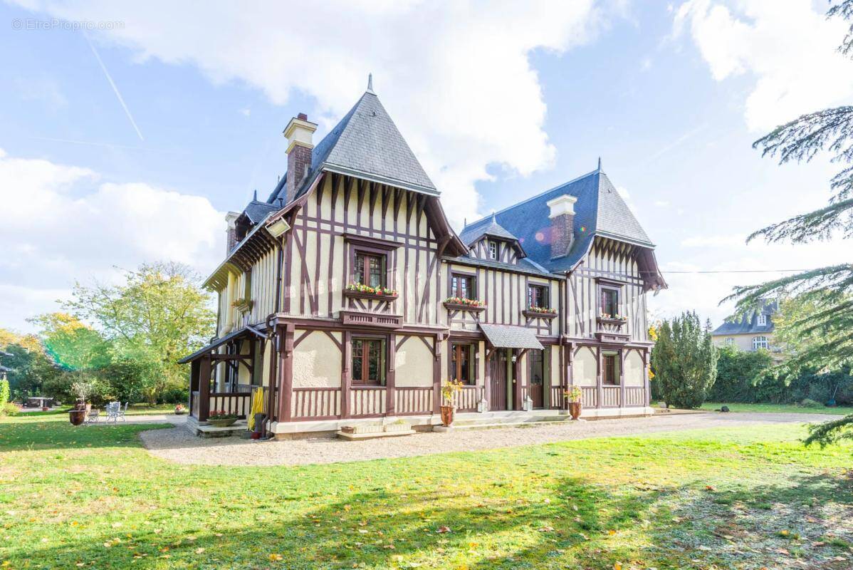 Maison à MAISONS-LAFFITTE