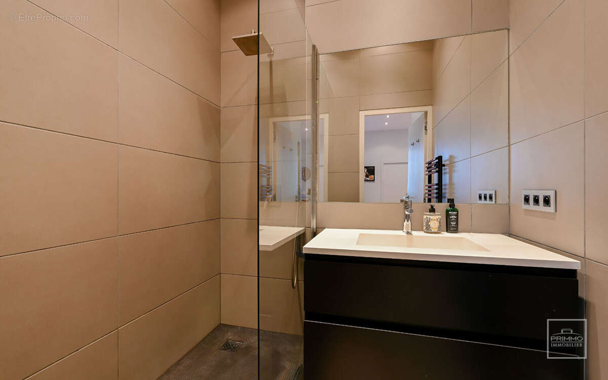 Appartement à LYON-6E