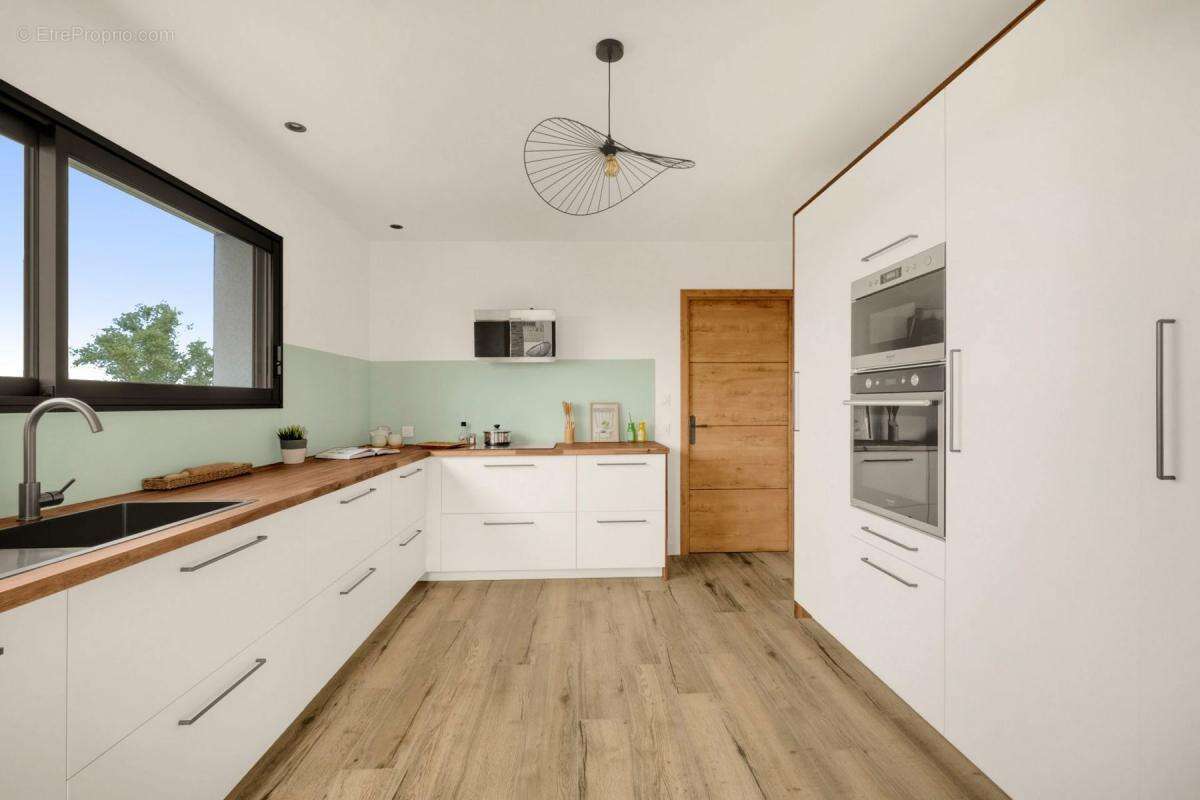 Maison à LACROIX-FALGARDE