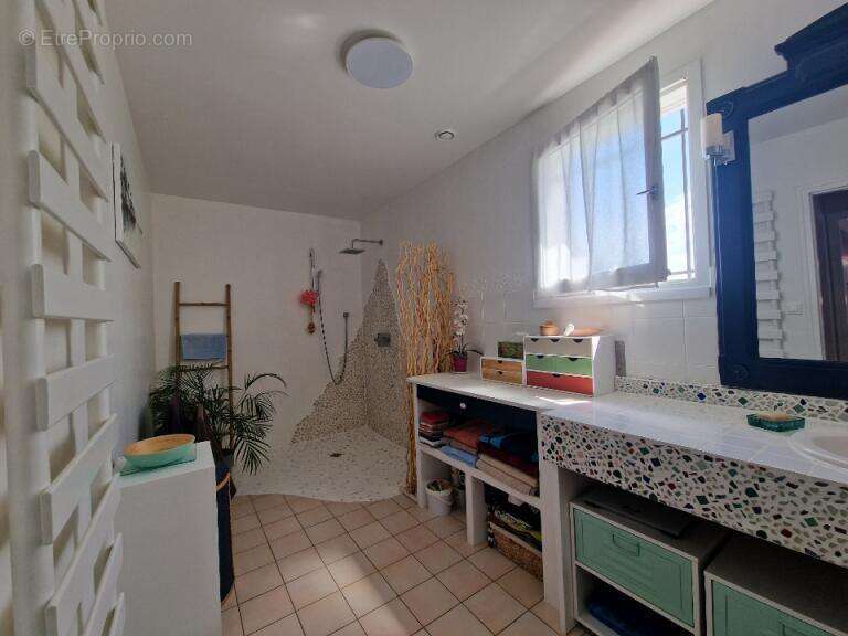 Appartement à BOURG-DE-PEAGE