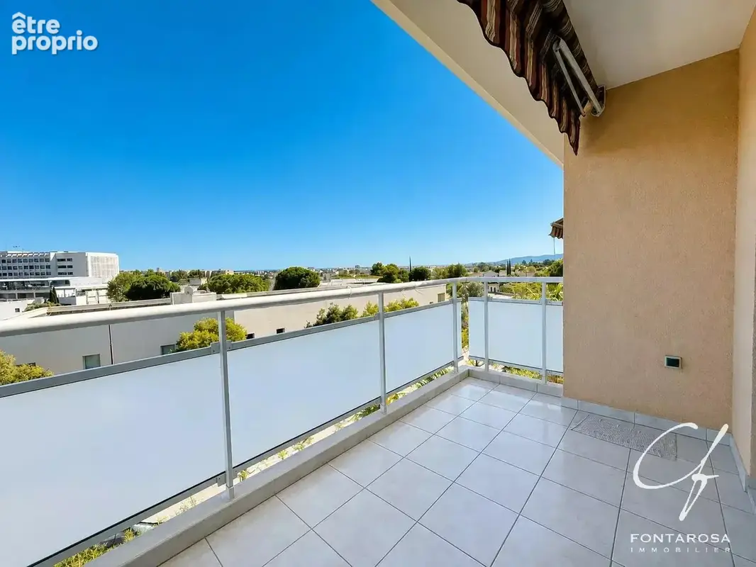 Fréjus – Secteur Hôpital - Appartement 2 pièces avec balcon, parking et cave - photo 7