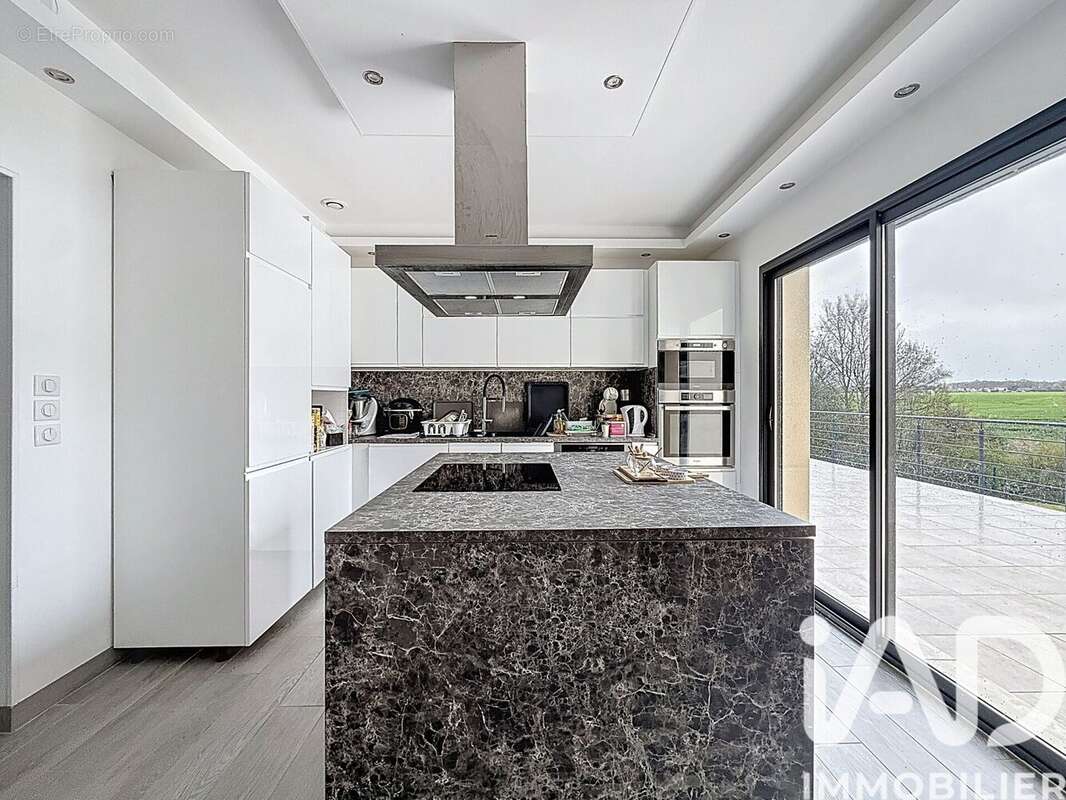 Maison 172 m² à Cierrey  - photo 4
