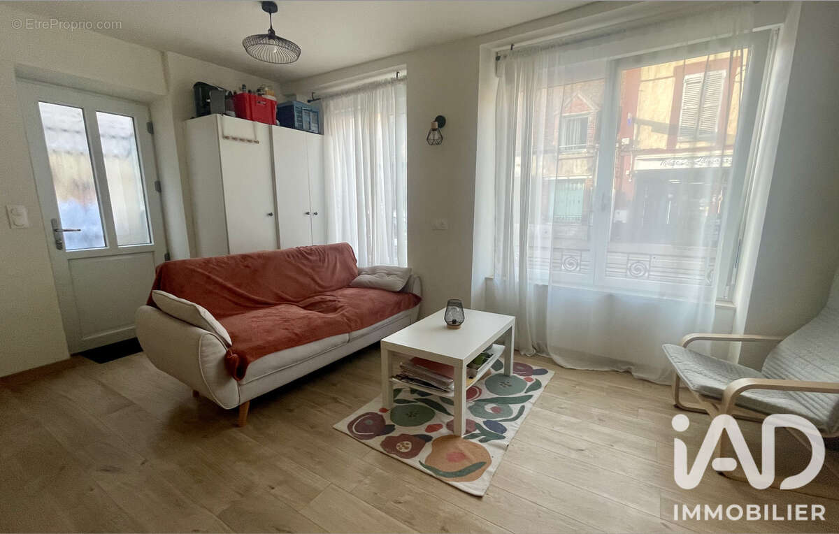 Maison 55 m² à Villeneuve-Sur-Yonne  - photo 3