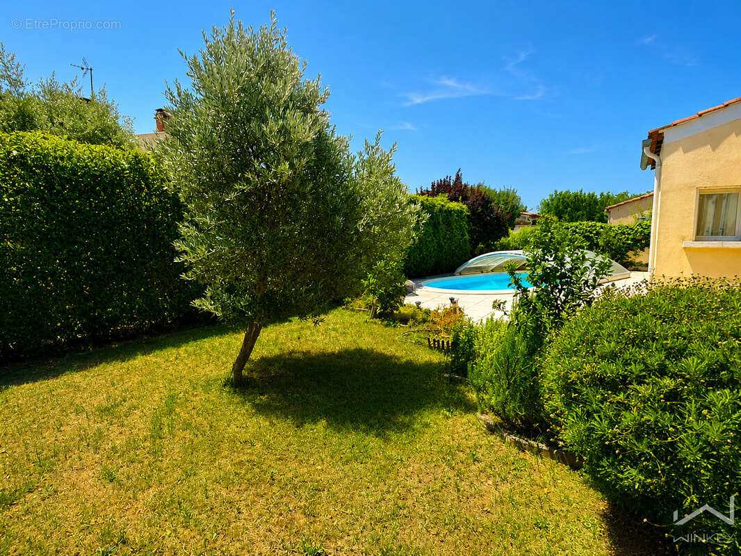 Maison à LAPALUD