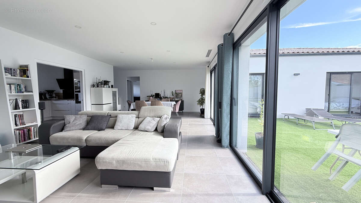 Maison à SAINT-SULPICE-ET-CAMEYRAC