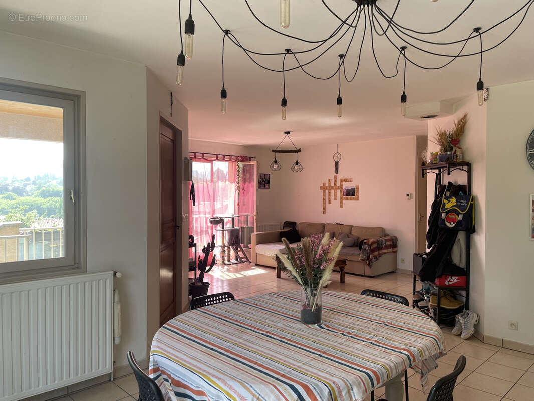 Maison à NOIRETABLE