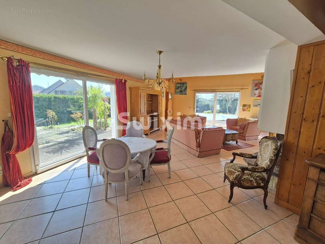 Maison à ROCHEFORT-SUR-NENON