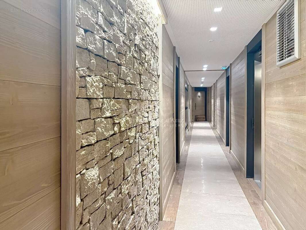 Appartement à SAINT-ETIENNE-DE-TINEE