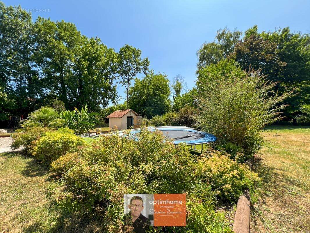 NANCE – Propriété de caractère de 240 m² avec dépendances, piscine et 3 720 m² de terrain - photo 14