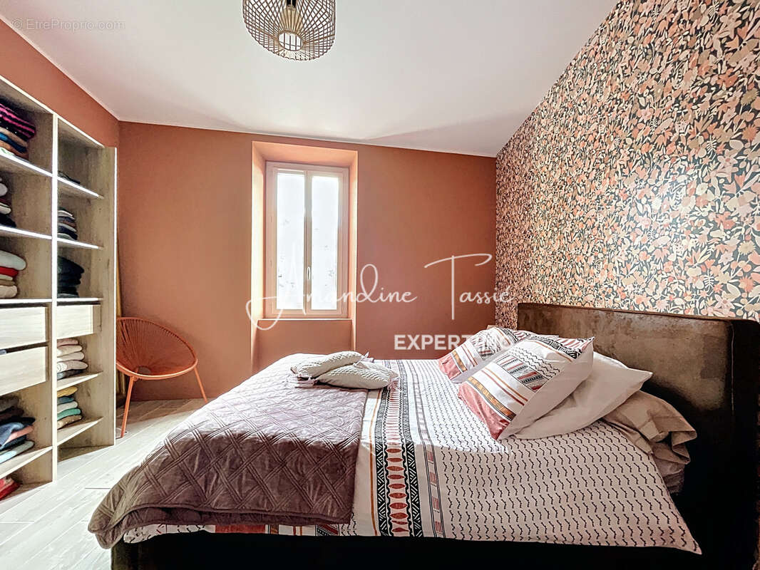 Appartement à COMPEYRE