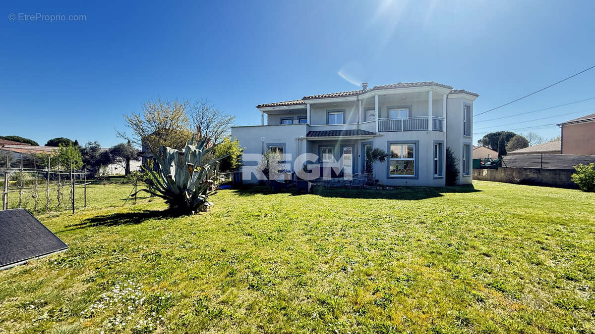 Maison familiale 235 m2 sue parcelle de 1419 m2 - photo 28