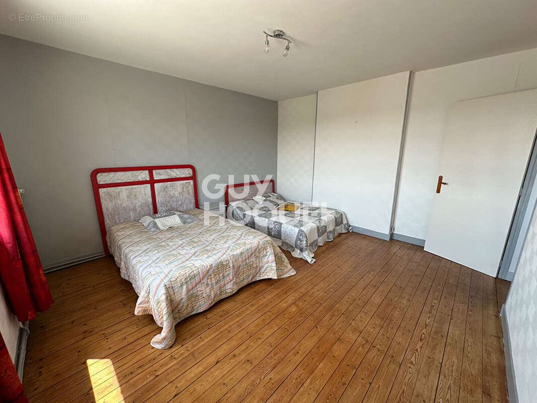 Maison 141 m² à Saint-Fromond  - photo 15