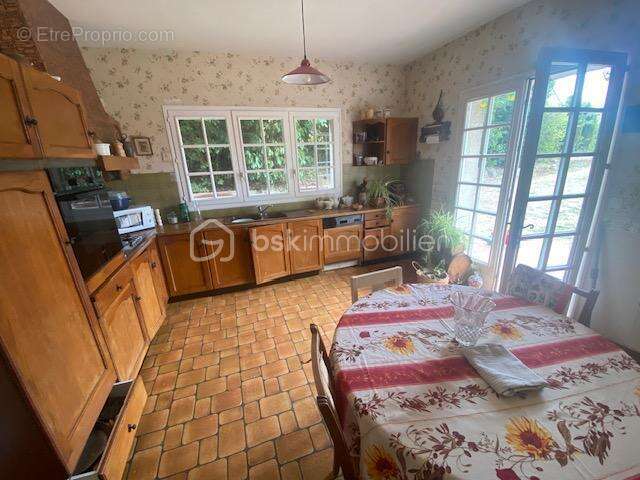 Coup de cœur assuré : Maison familiale avec vie de plain-pied 7 pièces au calme à Bretteville-sur-Laize - photo 3
