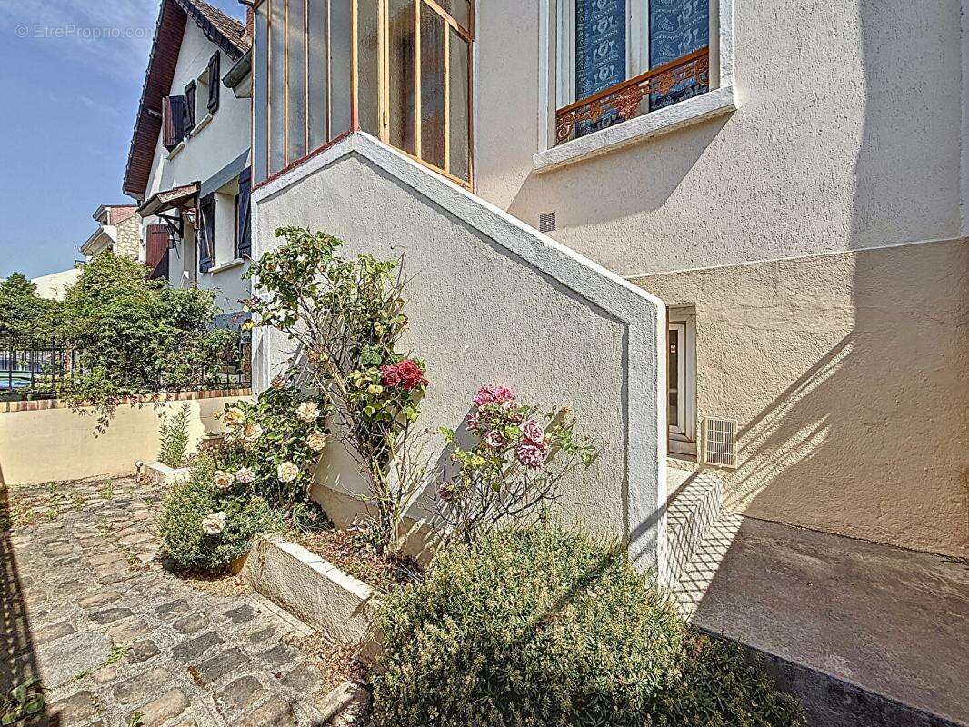 Maison à L'HAY-LES-ROSES
