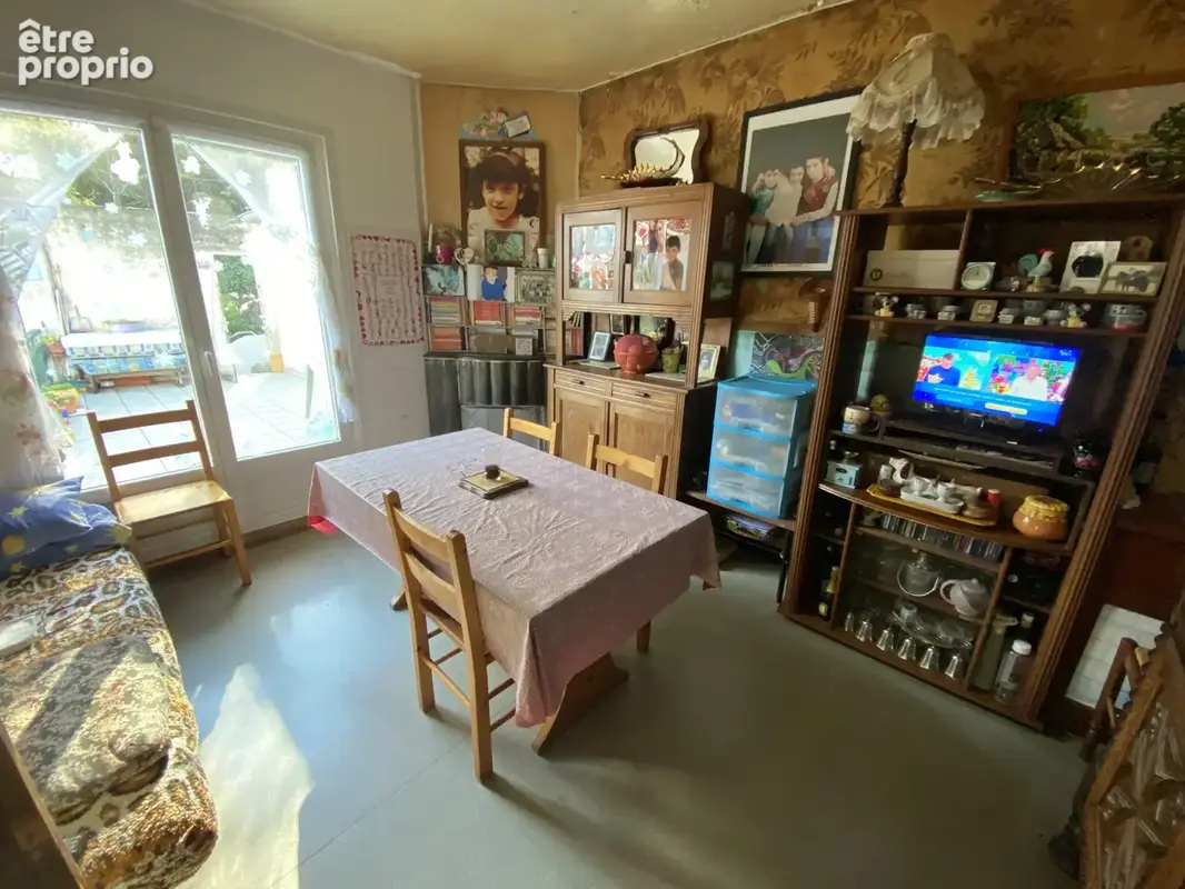 Limoux, Ensemble immobilier avec garages et dépendances - photo 4