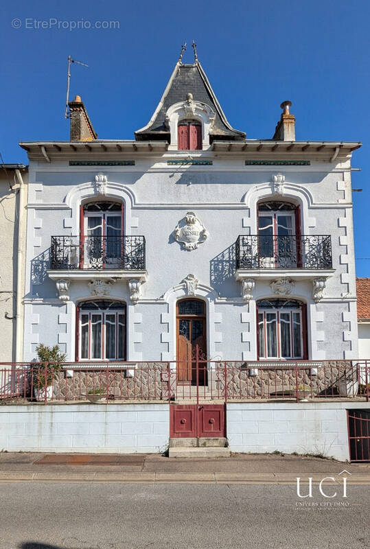 Maison à INDRE