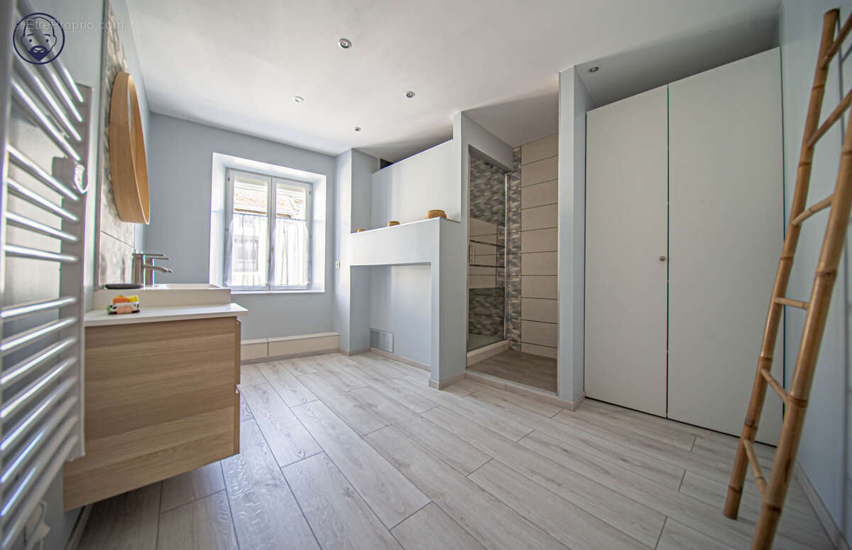 Grande maison de village totalement rénovée - photo 17