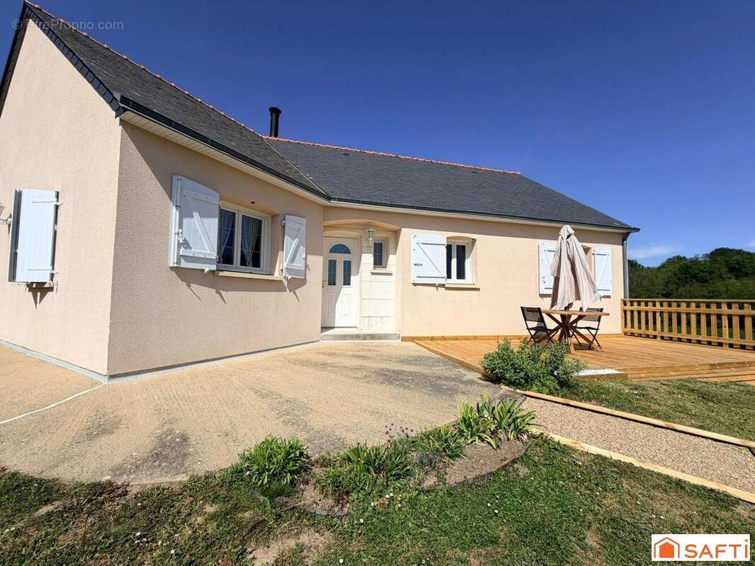 Maison 128 m² à Saint-Sulpice  - photo 2