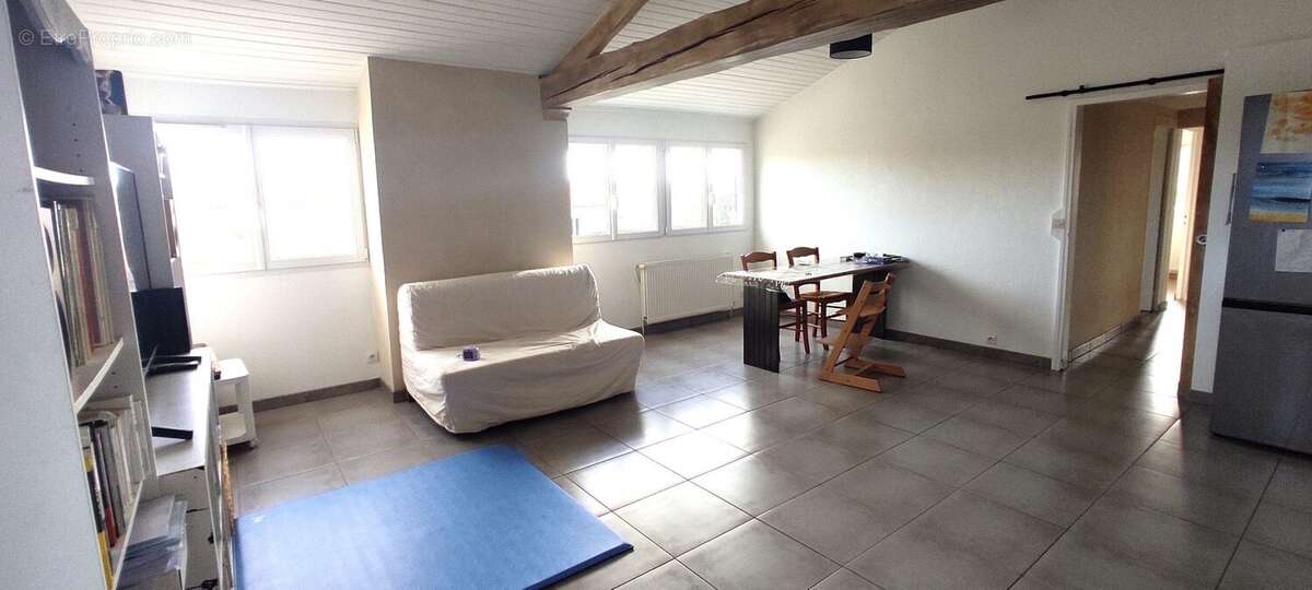 Maison 84 m² à Saint-Cesaire  - photo 5