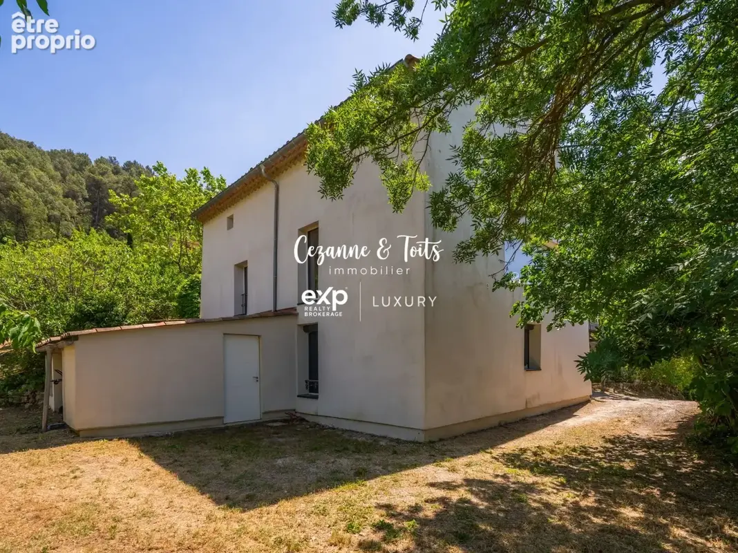 Maison 196 m² à Saint-Zacharie  - photo 2