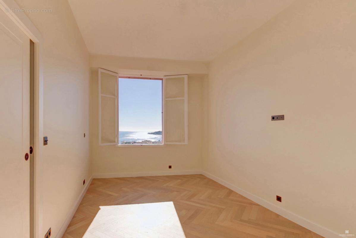 Appartement à BEAULIEU-SUR-MER