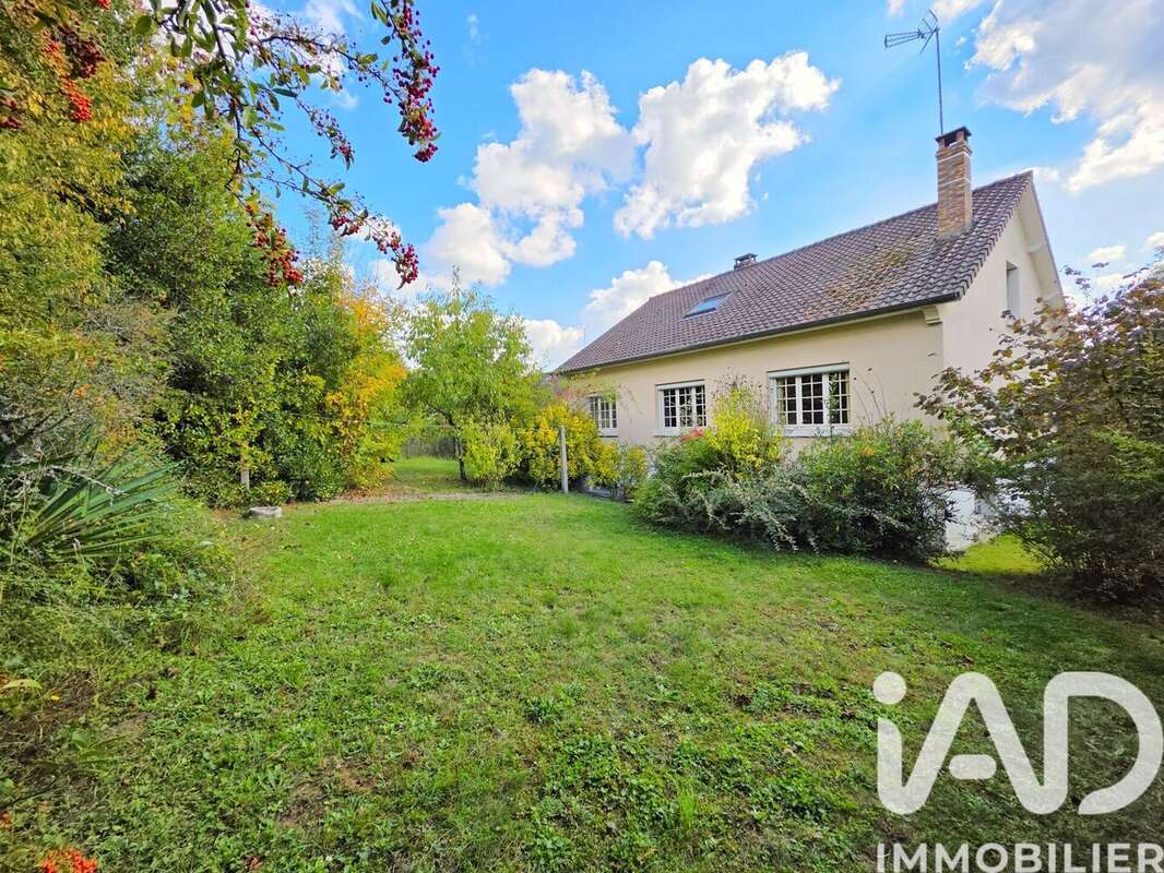 Maison 140 m² à Saint-Arnoult-En-Yvelines  - photo 3