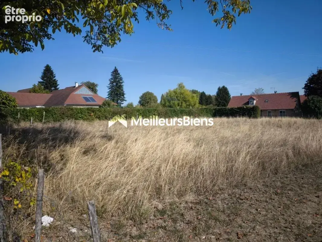 Terrain constructible plat de 1551 m2 - photo 2