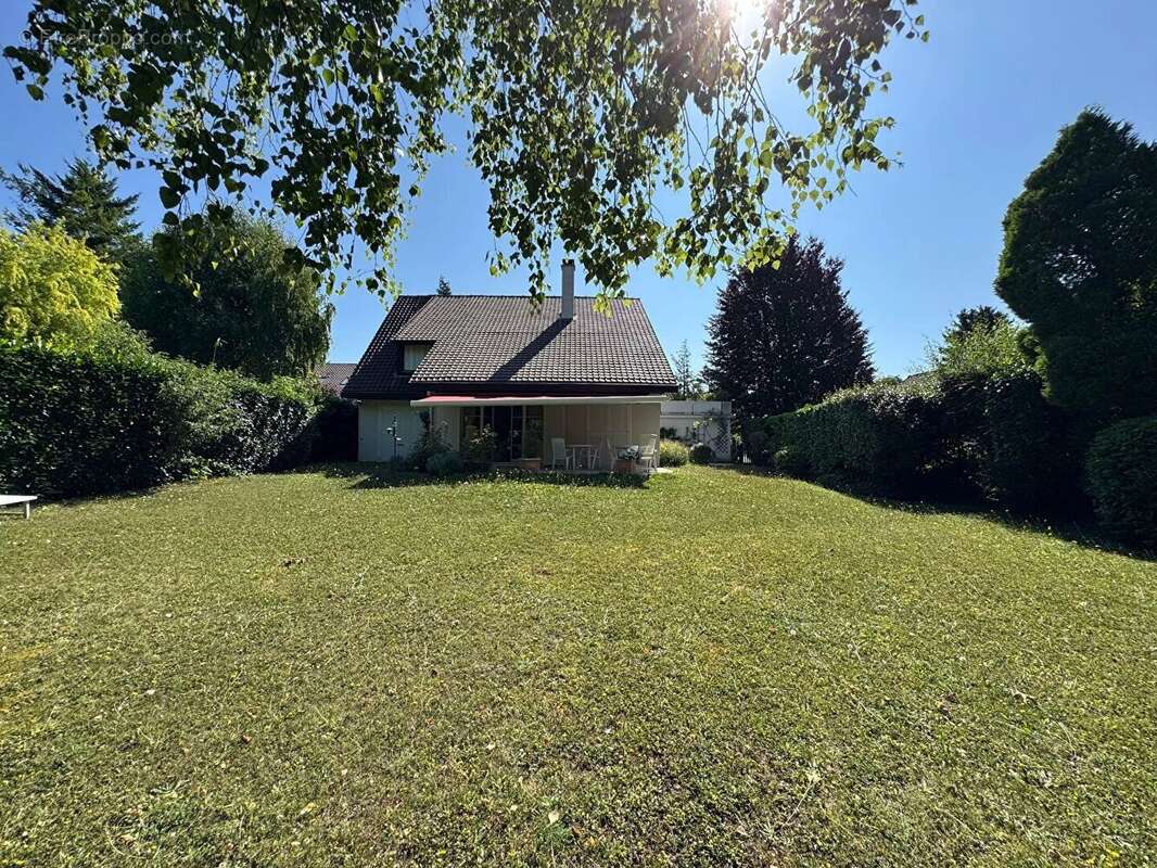 Maison à SAINT-NOM-LA-BRETECHE