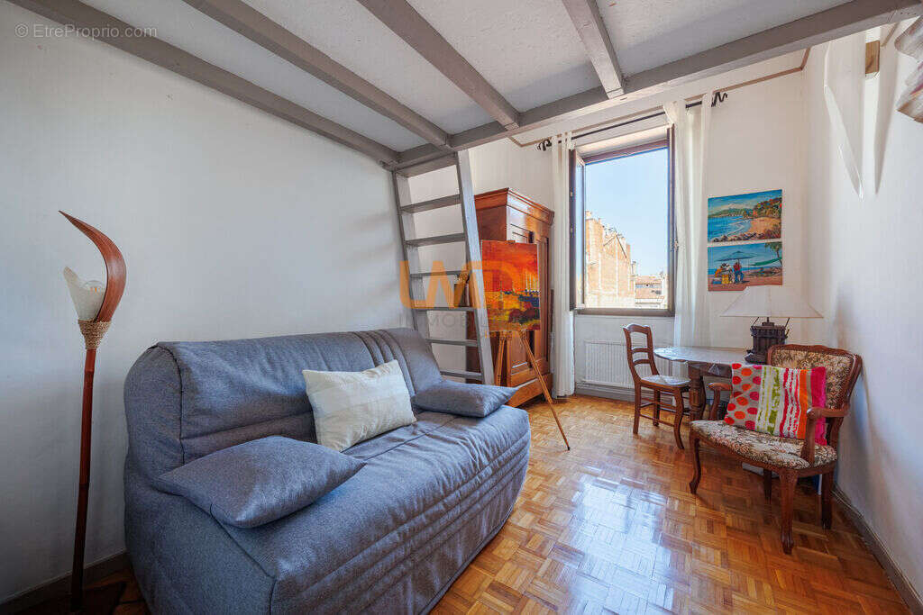 Appartement à MARSEILLE-6E