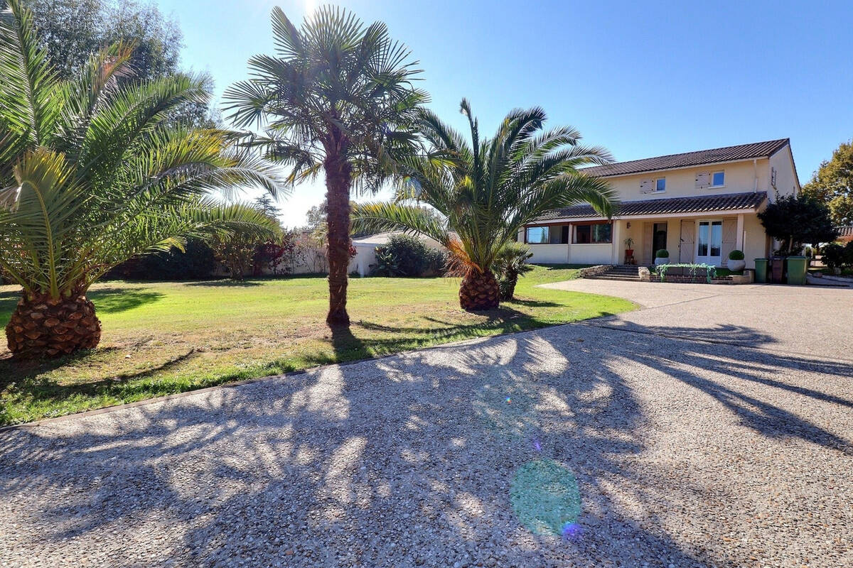 Maison à AMBARES-ET-LAGRAVE