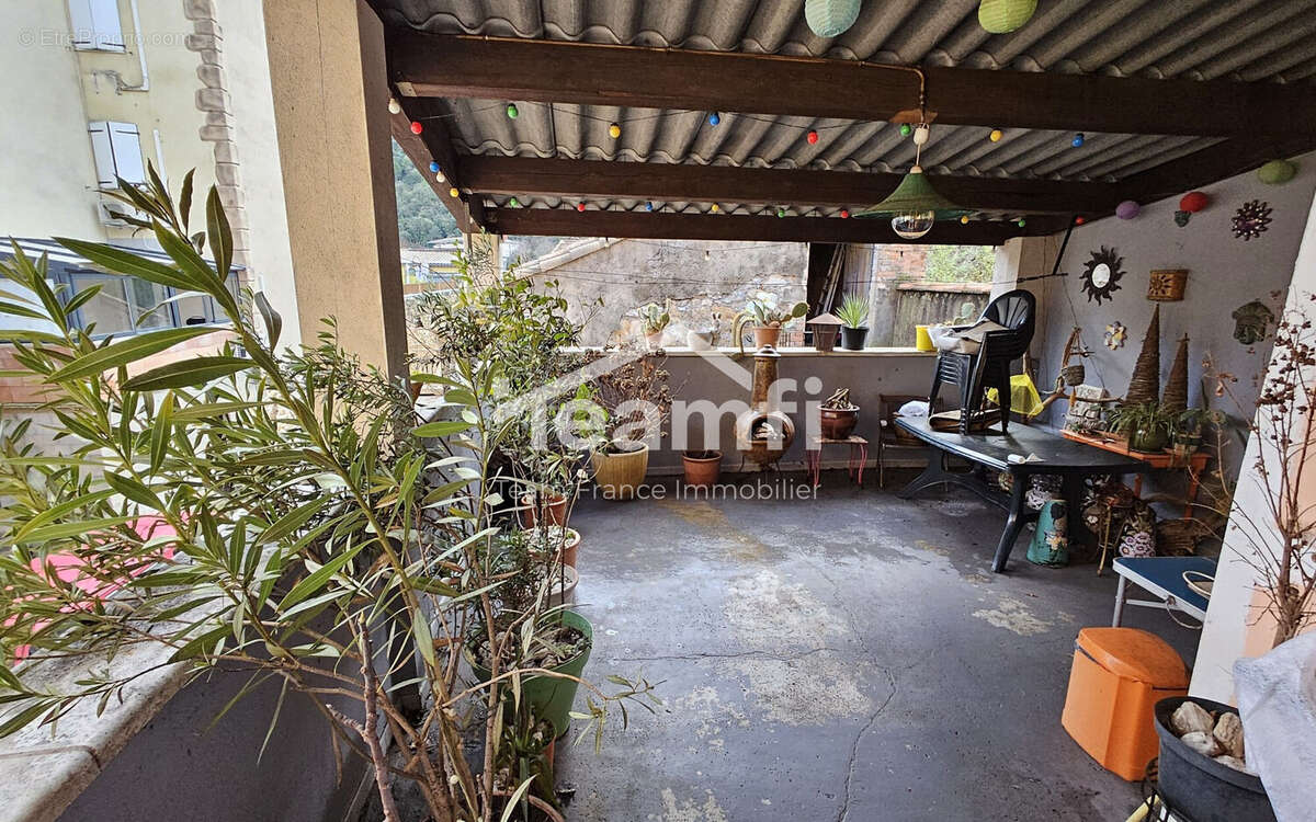 Terrasse appartement 1er étage - Appartement à BESSEGES