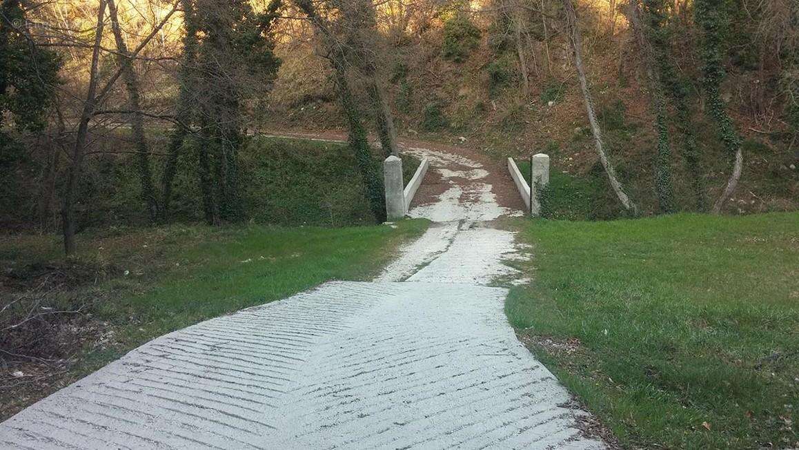 Vente terrain 25 ha, villa, source d'eau exploitable - photo 6