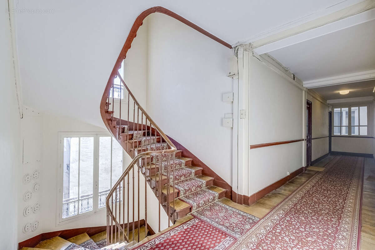 Appartement à PARIS-11E