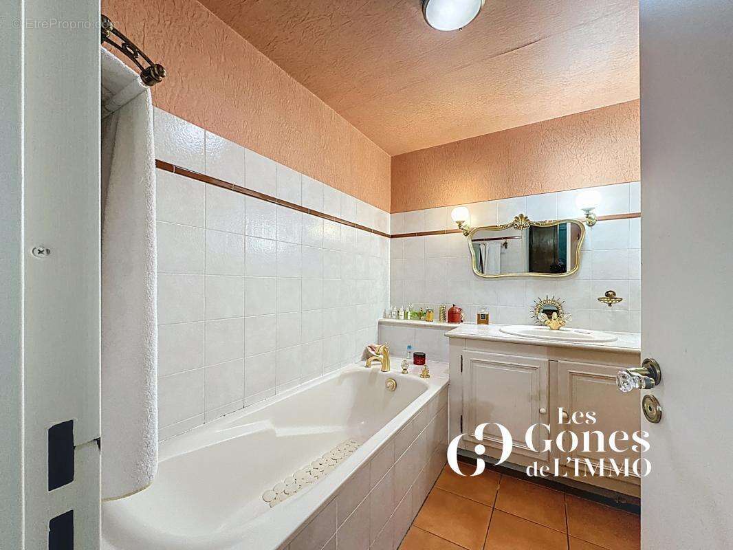 Appartement à CRAPONNE