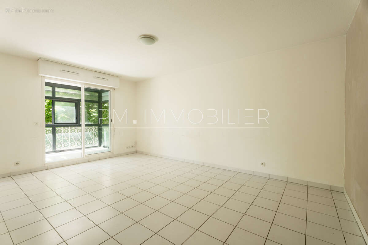 Appartement à MARSEILLE-5E