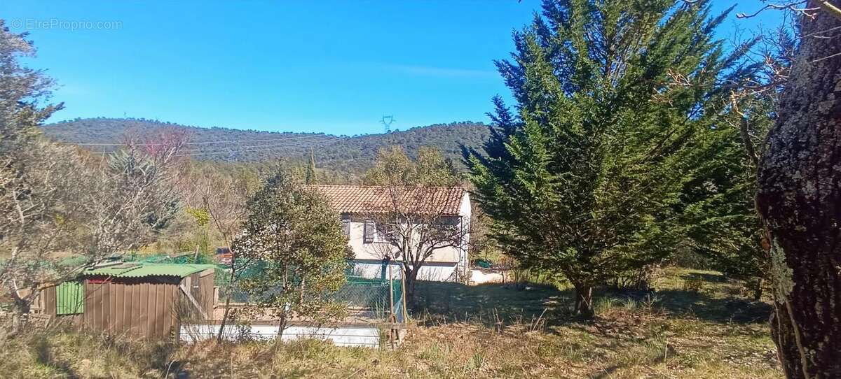 Maison à MEOUNES-LES-MONTRIEUX