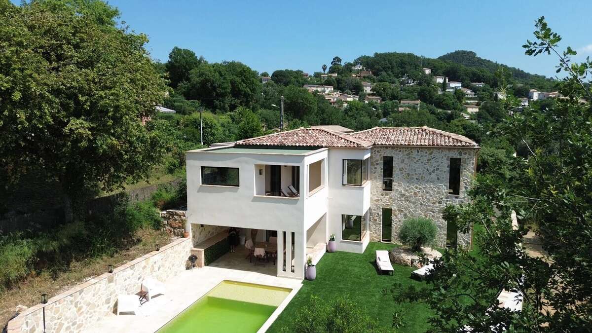 Maison à LES ADRETS-DE-L'ESTEREL