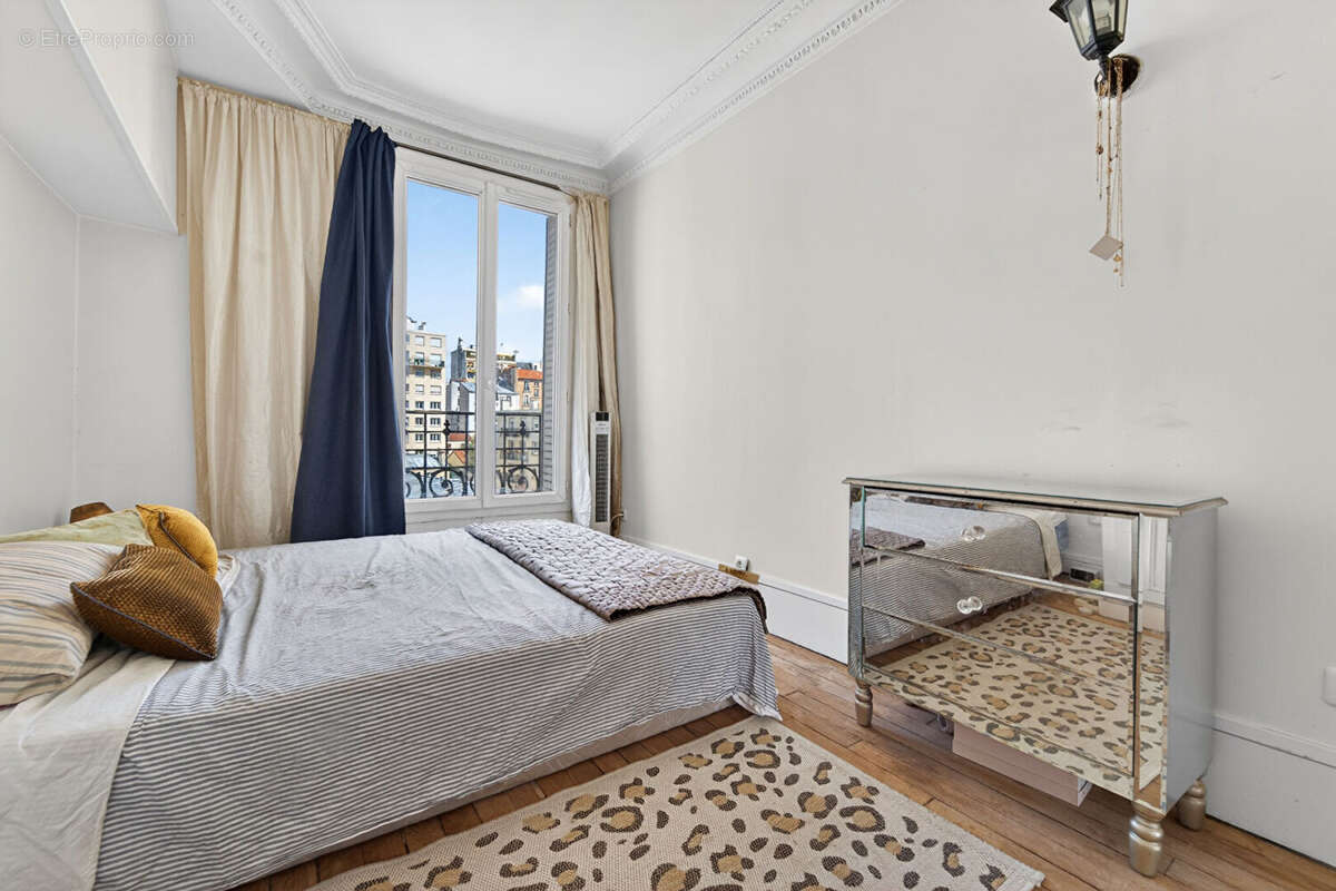 Appartement à PARIS-20E