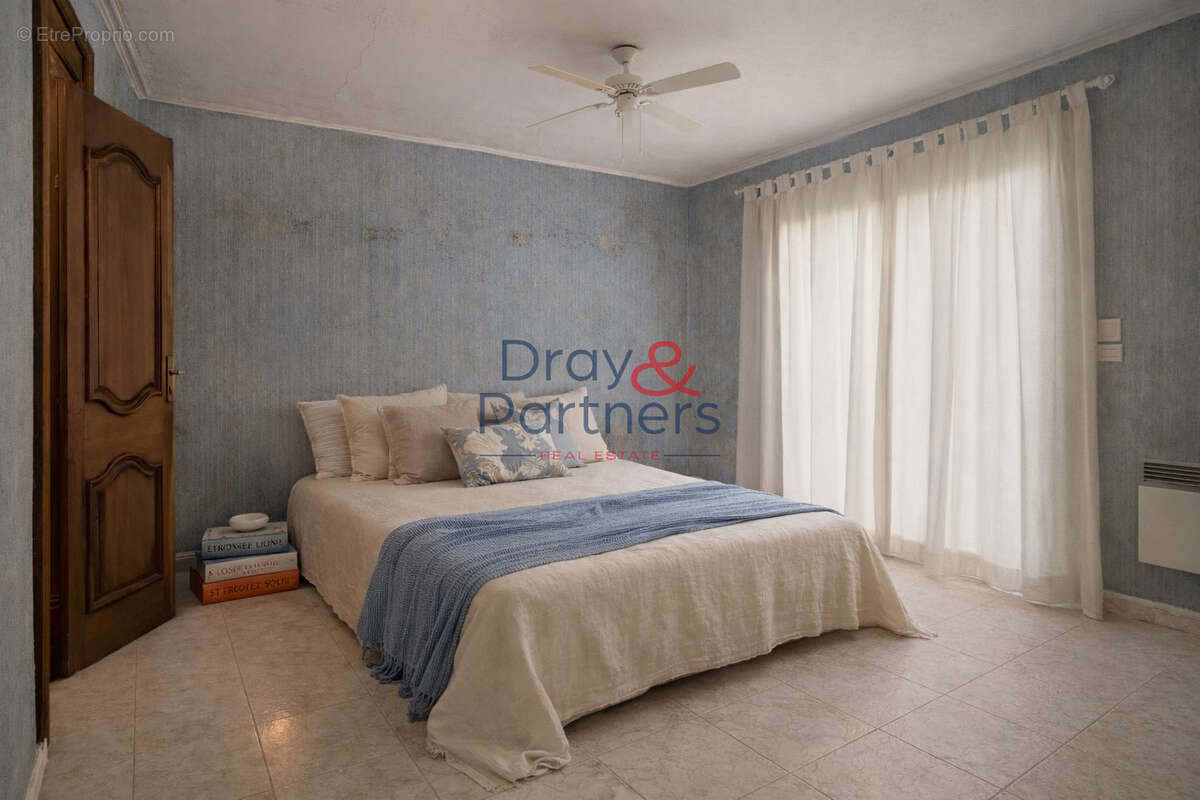 Maison à MANDELIEU-LA-NAPOULE