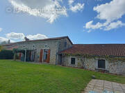Maison à TEYJAT