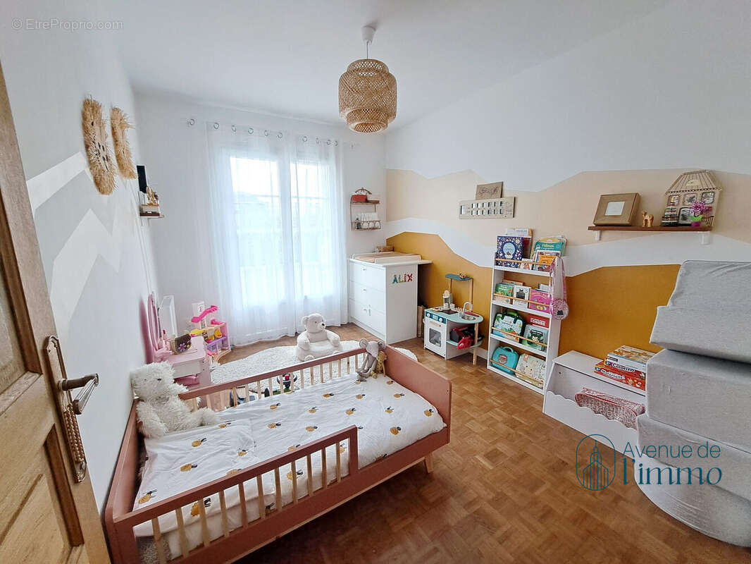 Ch. 1 - Maison à SAINT-JEAN-DE-LINIERES