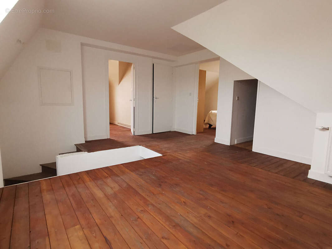 Maison à CHATELLERAULT