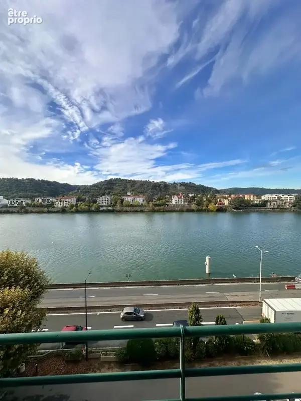 VIENNE sous-préfecture - Vue sur Rhône - Appartement de caractère - 134 m² - 6 pièces - photo 17