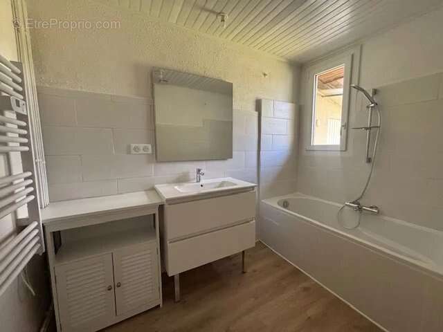 Maison à VIC-FEZENSAC