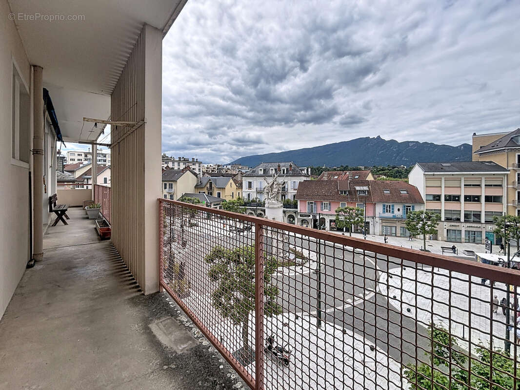 Appartement à AIX-LES-BAINS