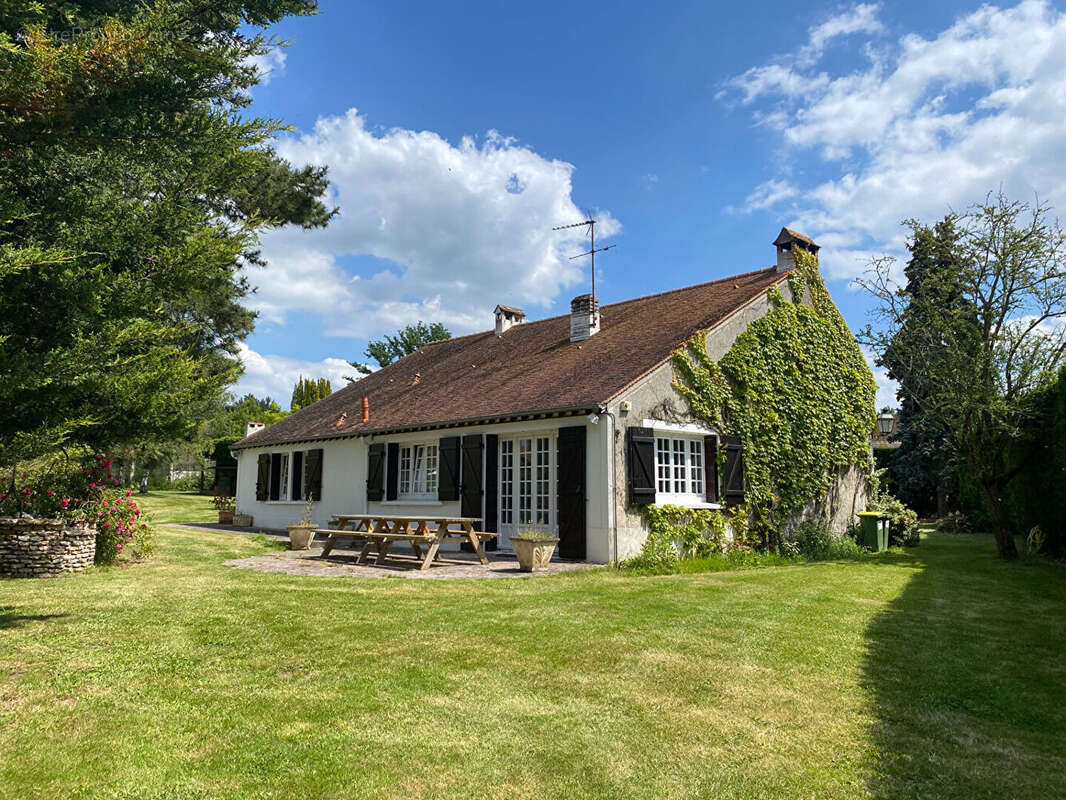 Maison à GARANCIERES