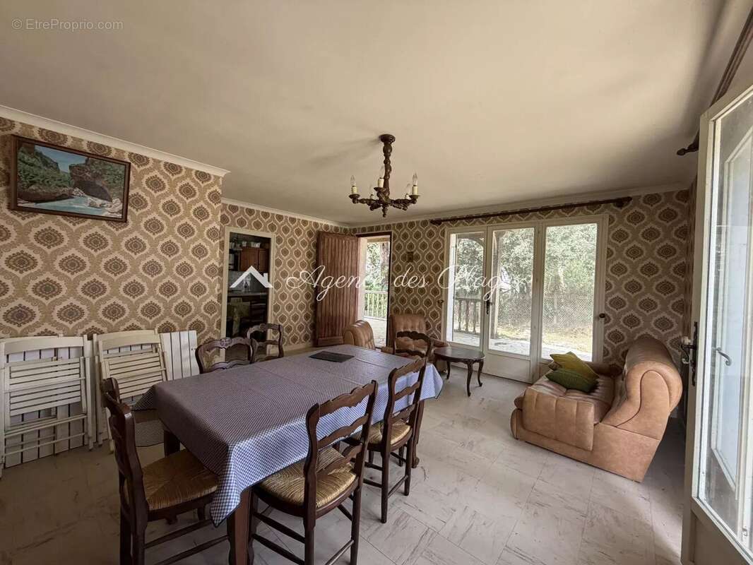 Maison à MESCHERS-SUR-GIRONDE