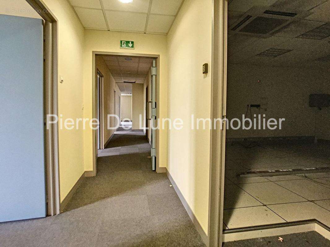 Perigueux local a vendre 1.311m² - photo 6